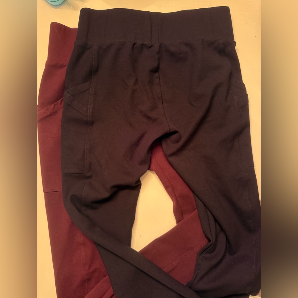 Lou & Grey Women's Black and Burgundy Leggings
